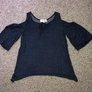 SALE 3 for $5 Cold-shoulder Tunic Top